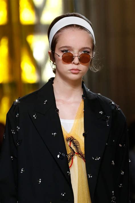 miu miu brillen 2018|Miu Miu Spring 2018 Ready.